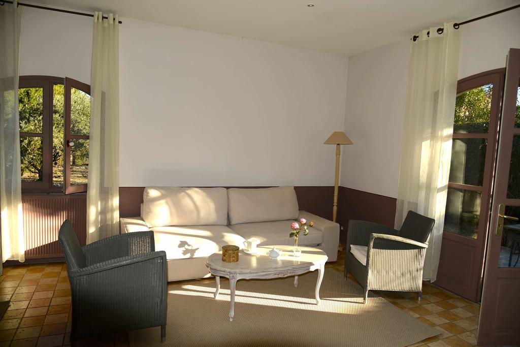 La Maison De Line Saint-Rémy-de-Provence Habitación foto